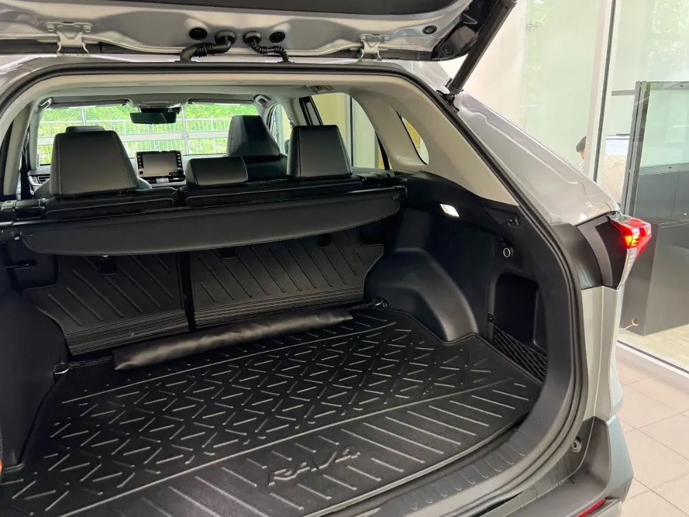 2022 RAV4 Hybrid Limited Photo Gallery Silver Black Interior 29